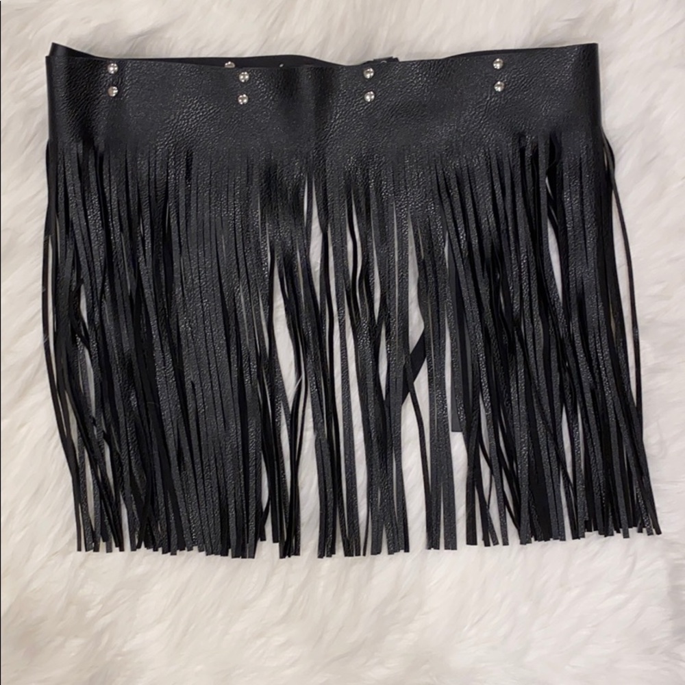 Black Leather Fringe Belt - Picture 2 of 7